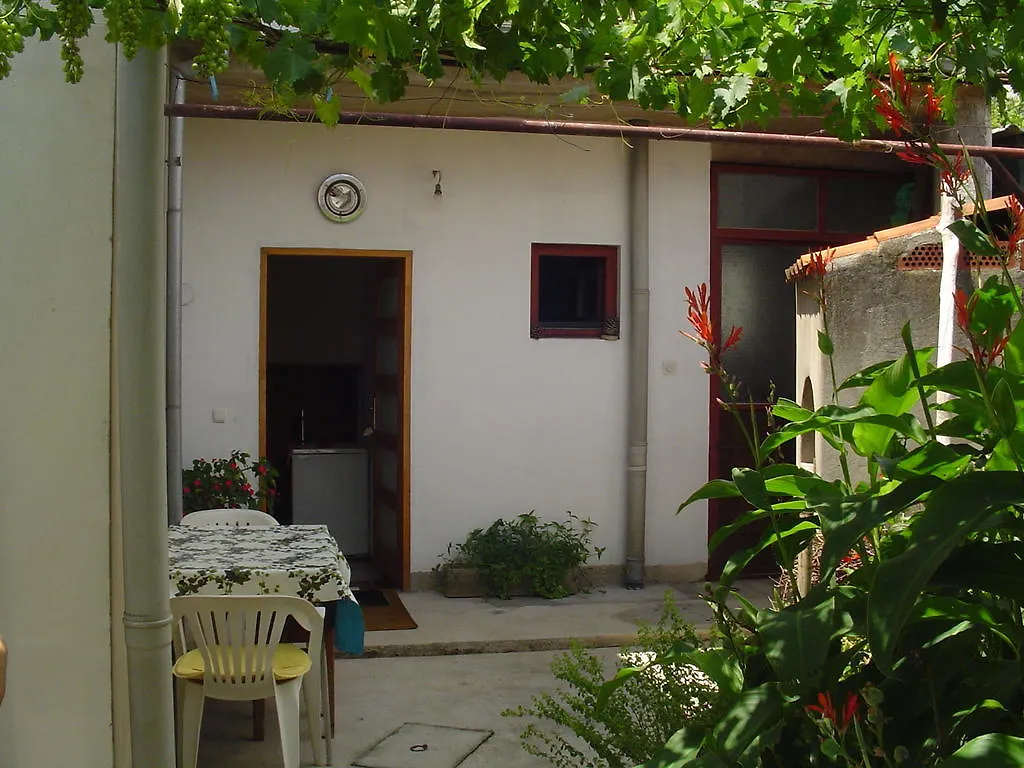 Apartments Ana&Neso Pakostane 0*,